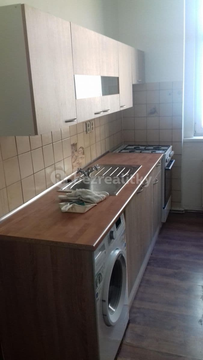 Prenájom bytu 4-izbový 85 m², Zenklova, Praha, Praha Prenájom bytu 4-izbový 85 m², Zenklova, Praha, Praha