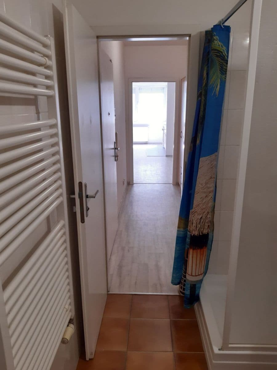 Prenájom bytu 1-izbový 35 m², nábřeží Závodu míru, Pardubice, Pardubický kraj Prenájom bytu 1-izbový 35 m², nábřeží Závodu míru, Pardubice, Pardubický kraj