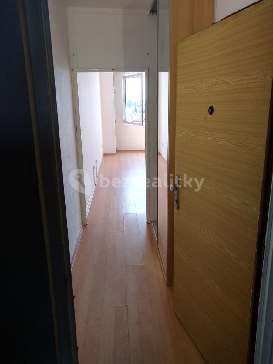 Prenájom bytu Garsoniéra 30 m², třída Edvarda Beneše, Hradec Králové, Královéhradecký kraj Prenájom bytu Garsoniéra 30 m², třída Edvarda Beneše, Hradec Králové, Královéhradecký kraj