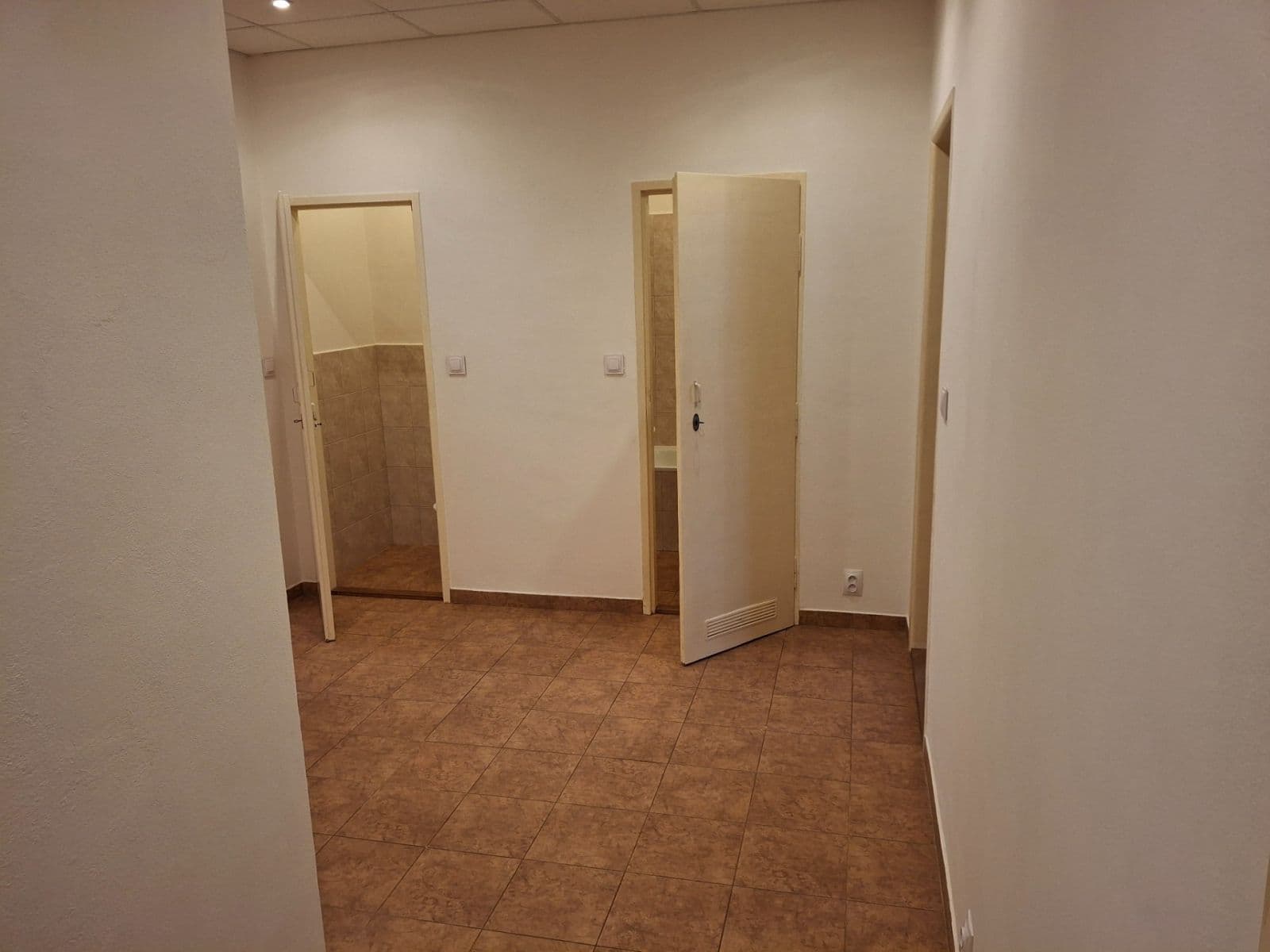 Prenájom bytu 2-izbový 74 m², Nad Šutkou, Praha, Praha Prenájom bytu 2-izbový 74 m², Nad Šutkou, Praha, Praha