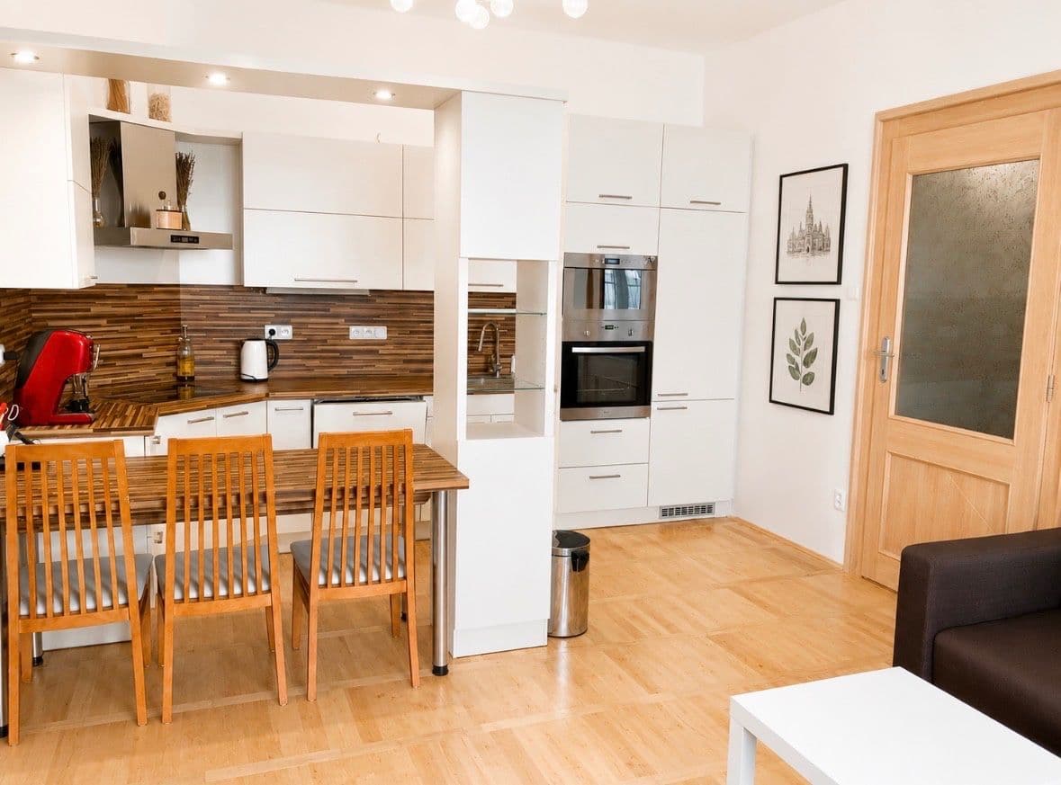 Prenájom bytu 2-izbový 55 m², Tučkova, Brno, Jihomoravský kraj Prenájom bytu 2-izbový 55 m², Tučkova, Brno, Jihomoravský kraj