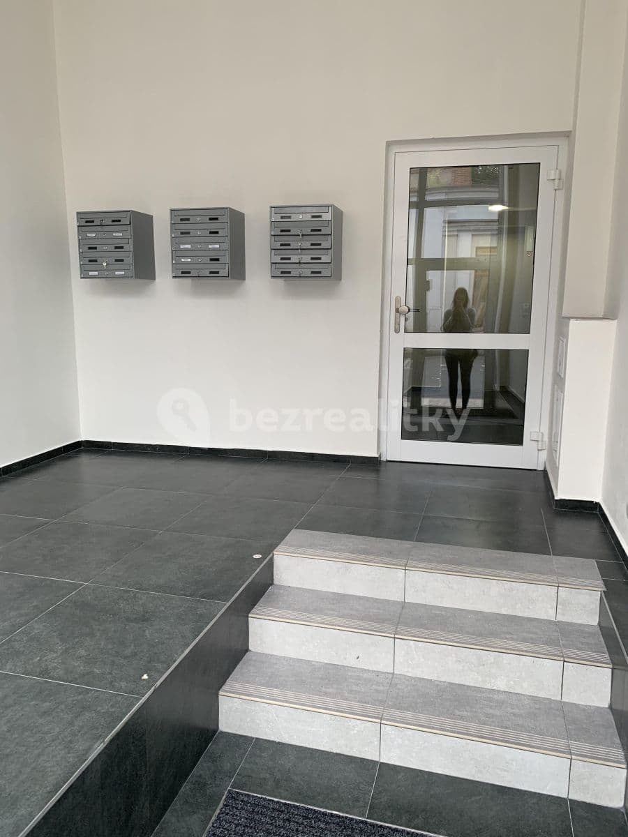 Prenájom bytu 2-izbový 62 m², Vašatova, Kladno, Středočeský kraj Prenájom bytu 2-izbový 62 m², Vašatova, Kladno, Středočeský kraj