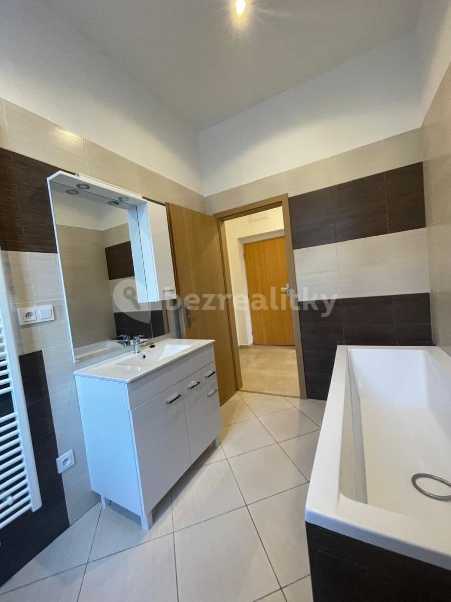 Prenájom bytu 2-izbový 62 m², Vašatova, Kladno, Středočeský kraj Prenájom bytu 2-izbový 62 m², Vašatova, Kladno, Středočeský kraj
