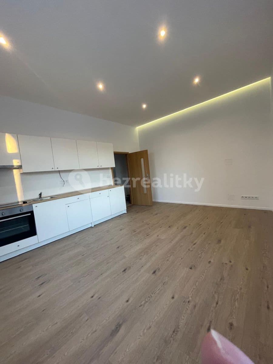 Prenájom bytu 2-izbový 62 m², Vašatova, Kladno, Středočeský kraj Prenájom bytu 2-izbový 62 m², Vašatova, Kladno, Středočeský kraj