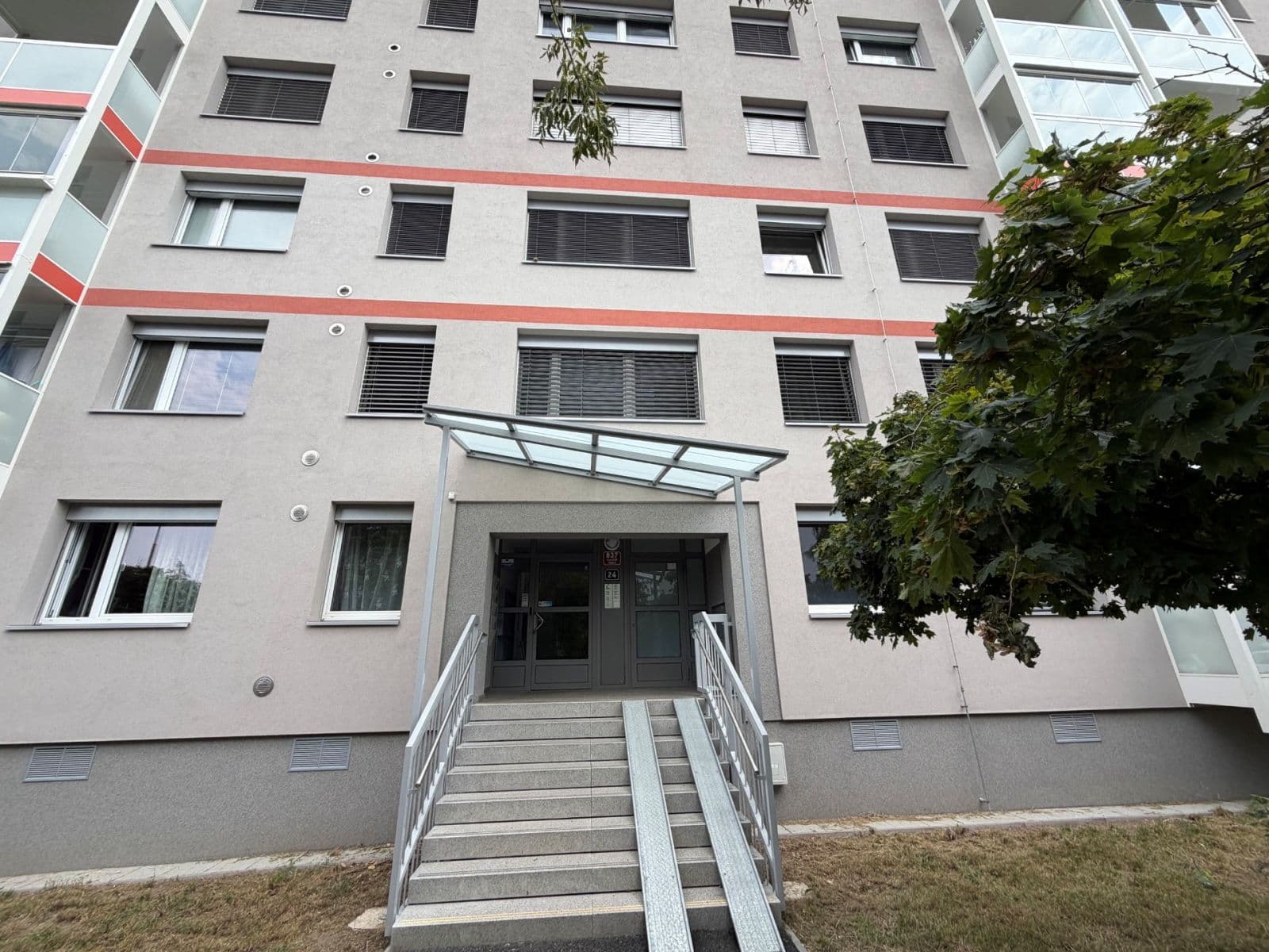 Prenájom bytu 2-izbový 47 m², Lamačova, Praha, Praha Prenájom bytu 2-izbový 47 m², Lamačova, Praha, Praha