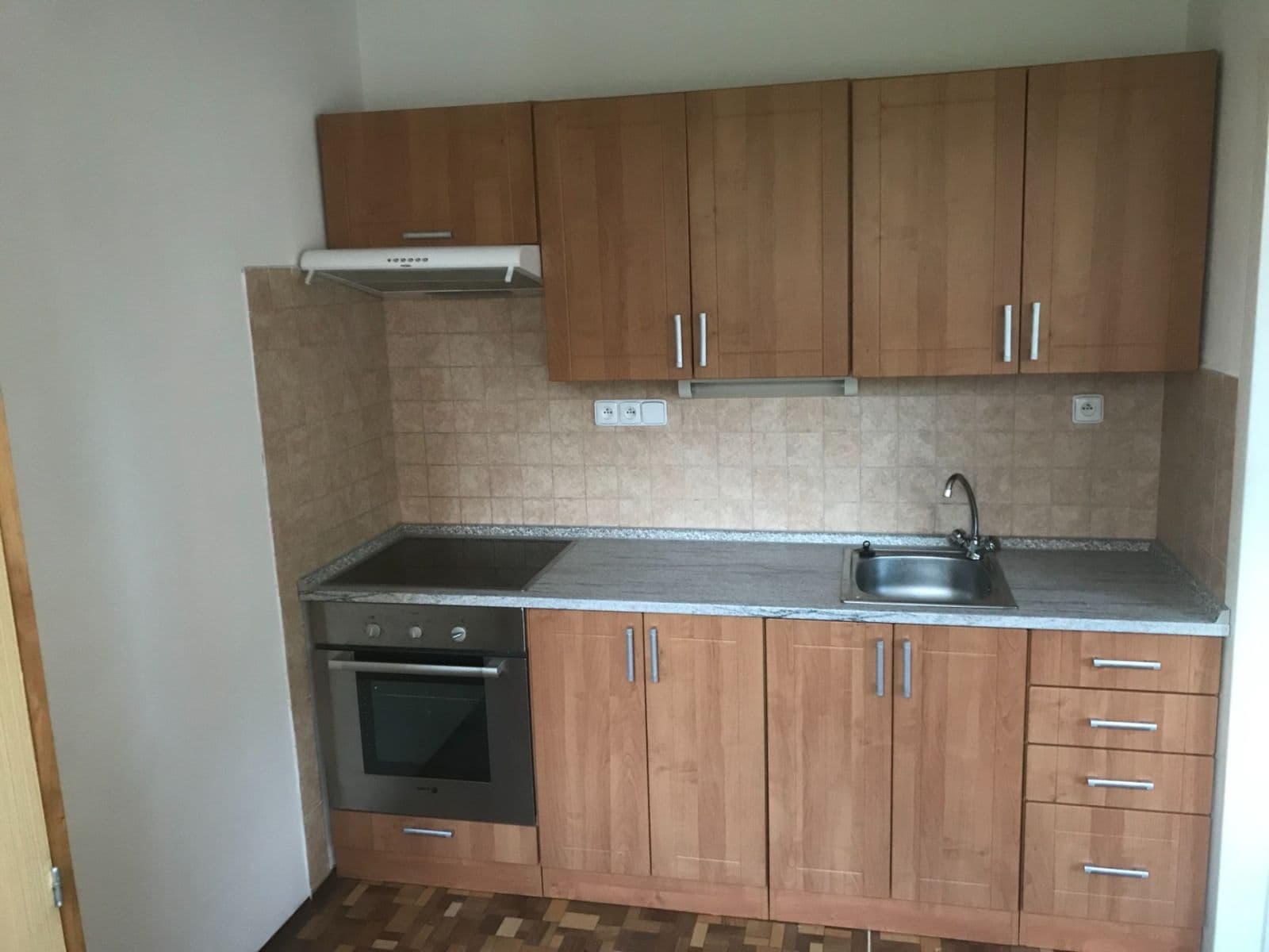 Prenájom bytu 2-izbový 47 m², Lamačova, Praha, Praha Prenájom bytu 2-izbový 47 m², Lamačova, Praha, Praha
