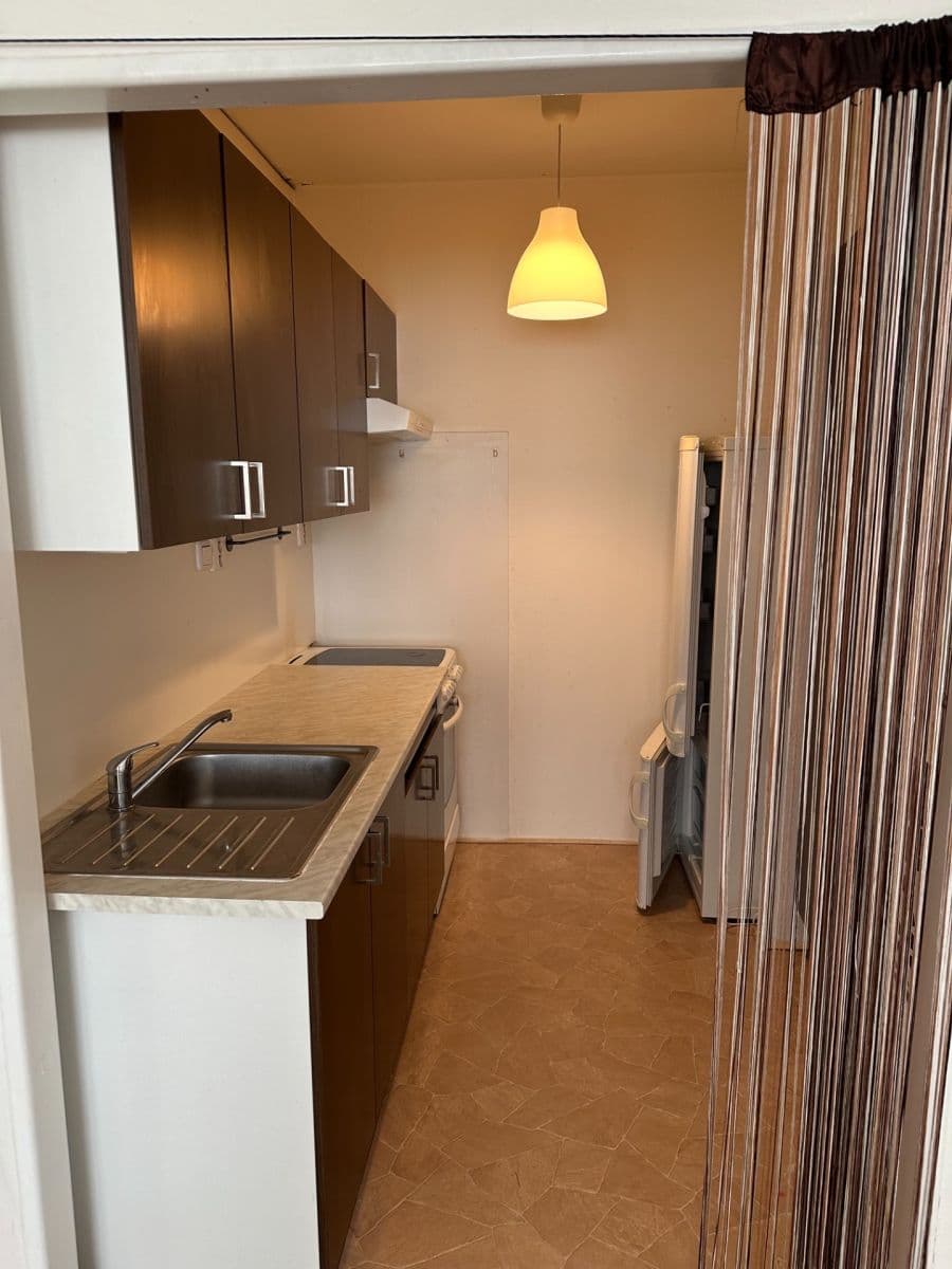 Prenájom bytu 2-izbový 44 m², Machkova, Praha, Praha Prenájom bytu 2-izbový 44 m², Machkova, Praha, Praha