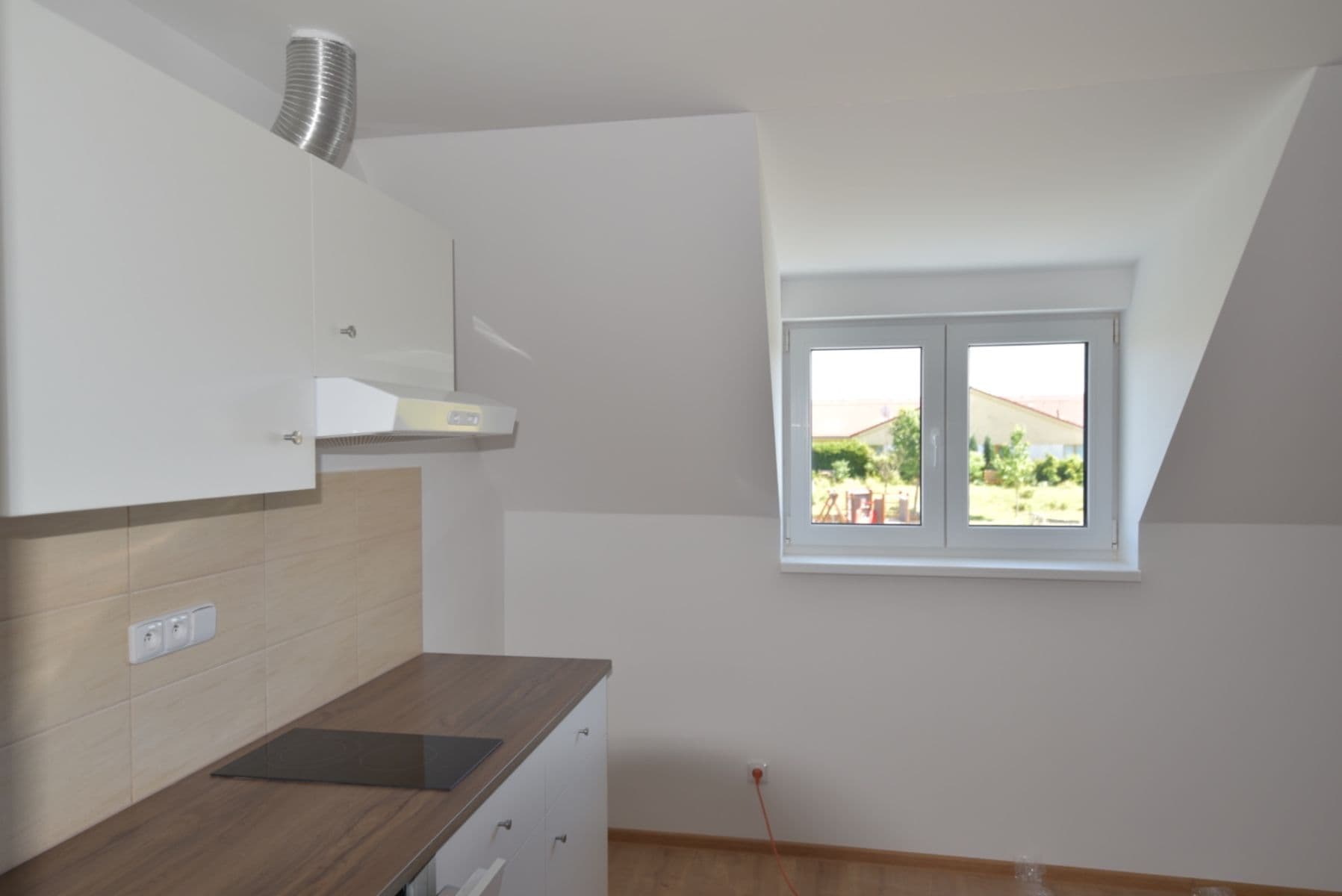 Prenájom bytu Garsoniéra 22 m², Sukova, Velké Přílepy, Středočeský kraj Prenájom bytu Garsoniéra 22 m², Sukova, Velké Přílepy, Středočeský kraj
