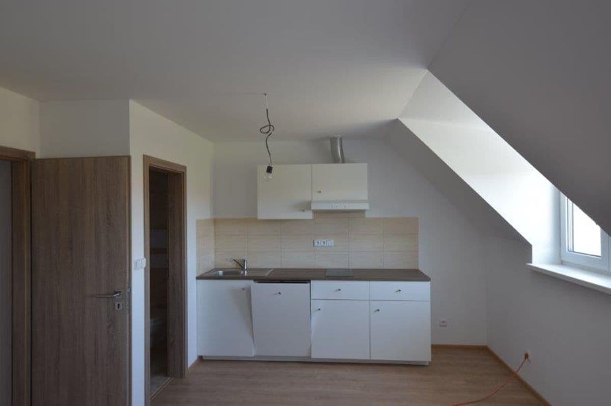Prenájom bytu Garsoniéra 22 m², Sukova, Velké Přílepy, Středočeský kraj Prenájom bytu Garsoniéra 22 m², Sukova, Velké Přílepy, Středočeský kraj