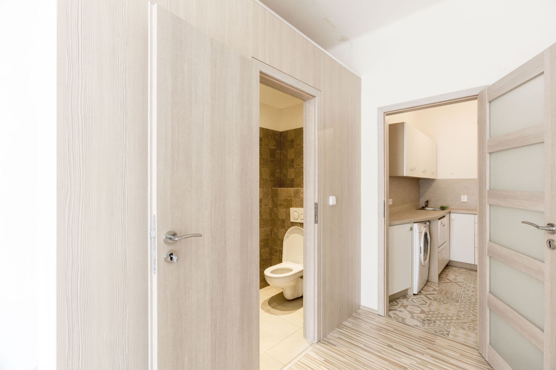 Prenájom bytu 1-izbový 20 m², Čestmírova, Praha, Praha Prenájom bytu 1-izbový 20 m², Čestmírova, Praha, Praha