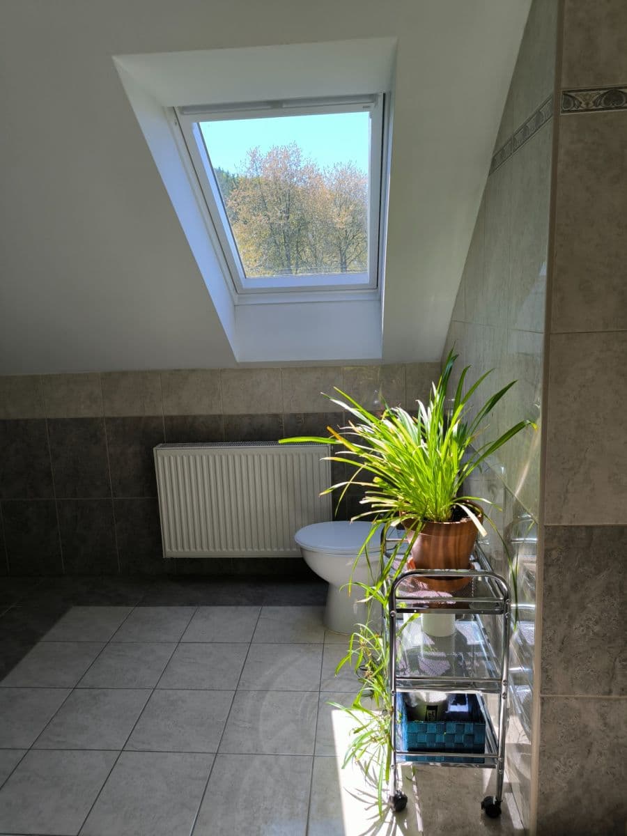 Prenájom domu 180 m², pozemok 1.600 m², Kovářov, Jihočeský kraj Prenájom domu 180 m², pozemok 1.600 m², Kovářov, Jihočeský kraj