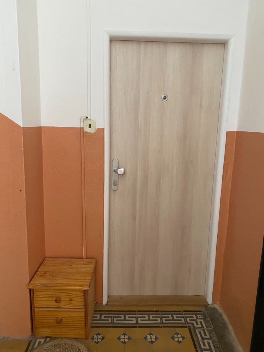 Prenájom bytu 3-izbový 100 m², Velké náměstí, Písek, Jihočeský kraj Prenájom bytu 3-izbový 100 m², Velké náměstí, Písek, Jihočeský kraj