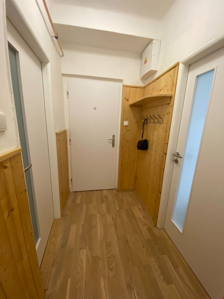 Prenájom bytu 3-izbový 100 m², Velké náměstí, Písek, Jihočeský kraj Prenájom bytu 3-izbový 100 m², Velké náměstí, Písek, Jihočeský kraj