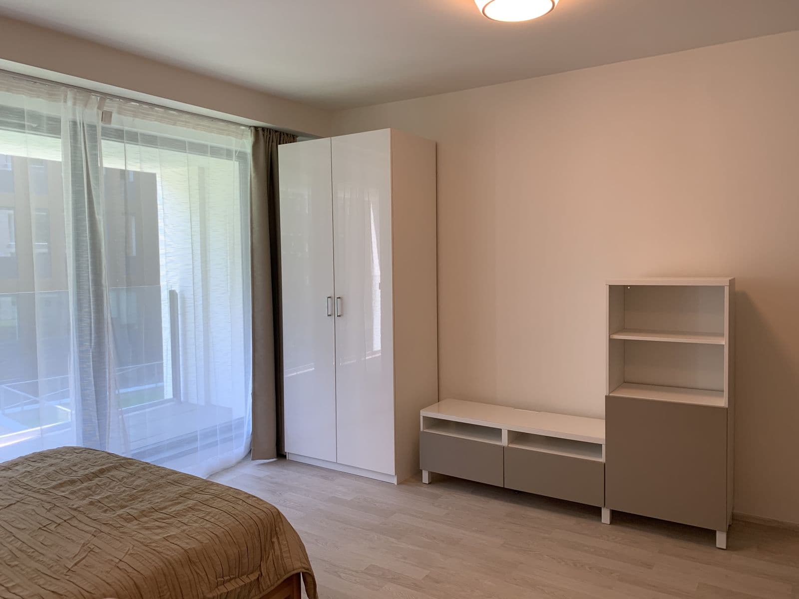 Prenájom bytu 1-izbový 40 m², U Mlýnského kanálu, Praha, Praha Prenájom bytu 1-izbový 40 m², U Mlýnského kanálu, Praha, Praha