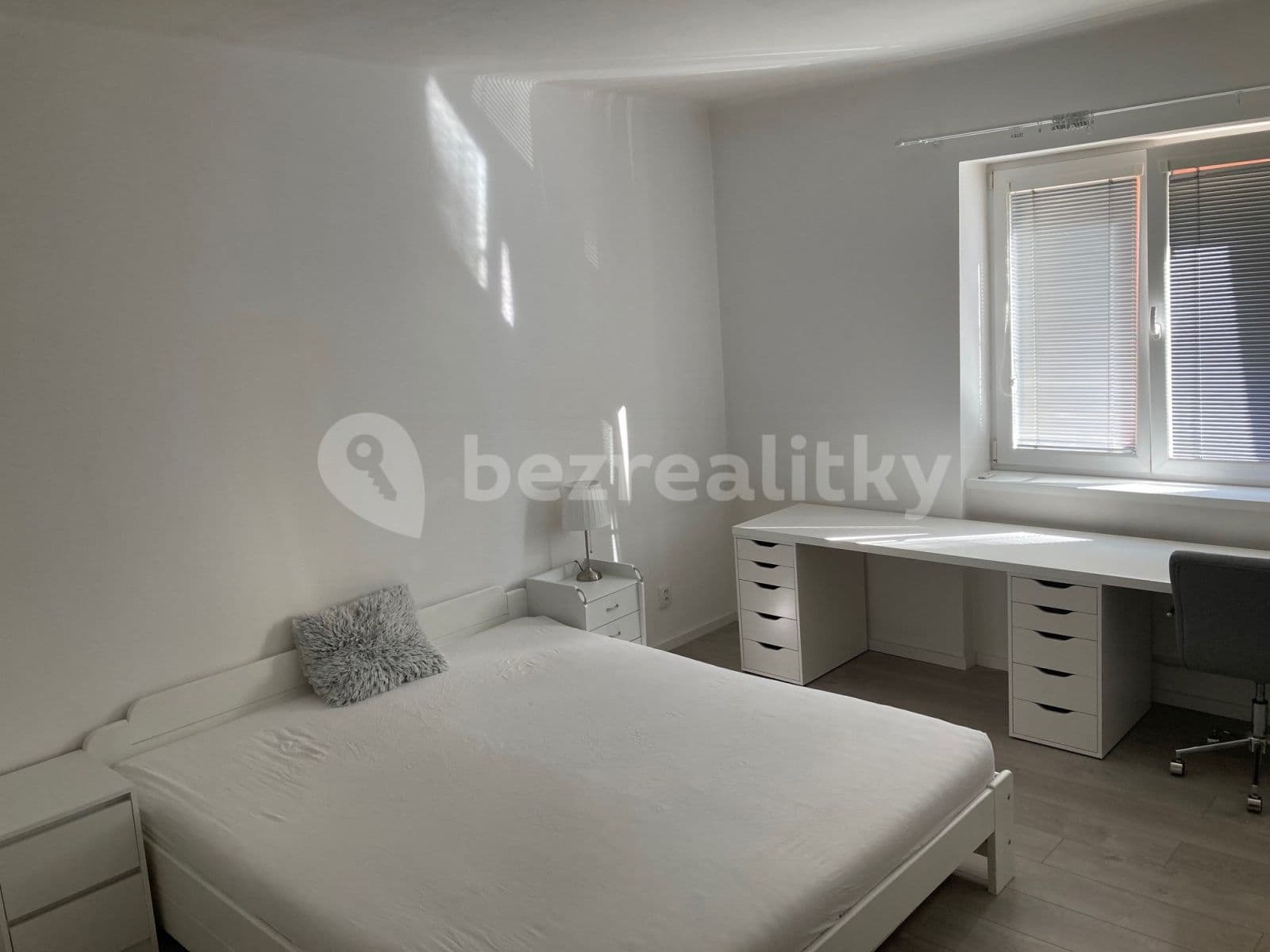 Prenájom bytu 2-izbový 50 m², V Zahradách, Praha, Praha Prenájom bytu 2-izbový 50 m², V Zahradách, Praha, Praha