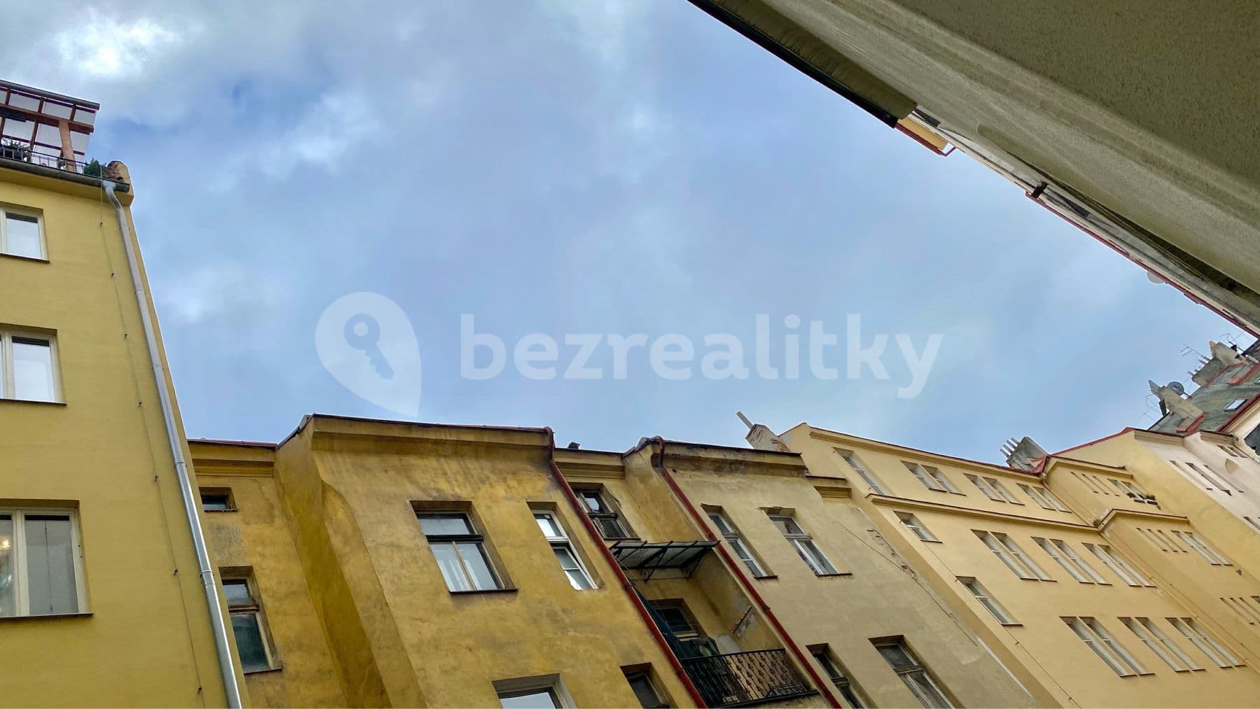 Prenájom bytu 1-izbový 20 m², Plavecká, Praha, Praha Prenájom bytu 1-izbový 20 m², Plavecká, Praha, Praha