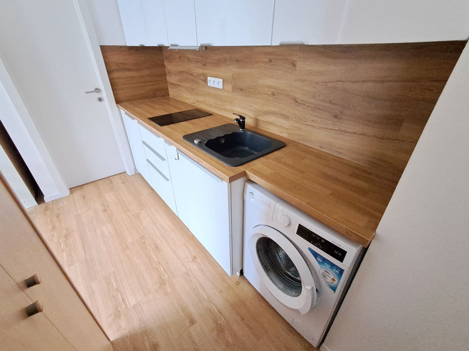 Prenájom bytu 1-izbový 22 m², Pod Kesnerkou, Praha, Praha Prenájom bytu 1-izbový 22 m², Pod Kesnerkou, Praha, Praha