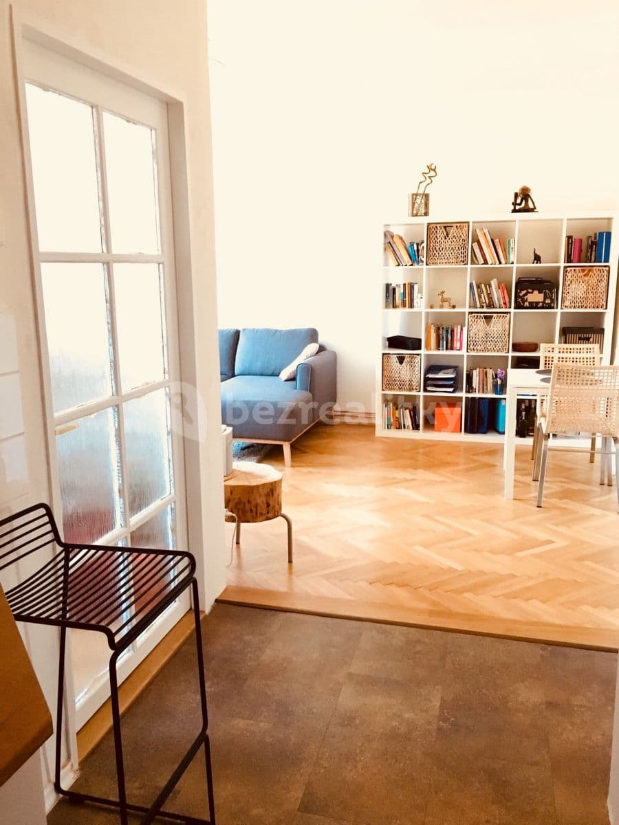 Prenájom bytu 2-izbový 50 m², 5. května, Praha, Praha Prenájom bytu 2-izbový 50 m², 5. května, Praha, Praha