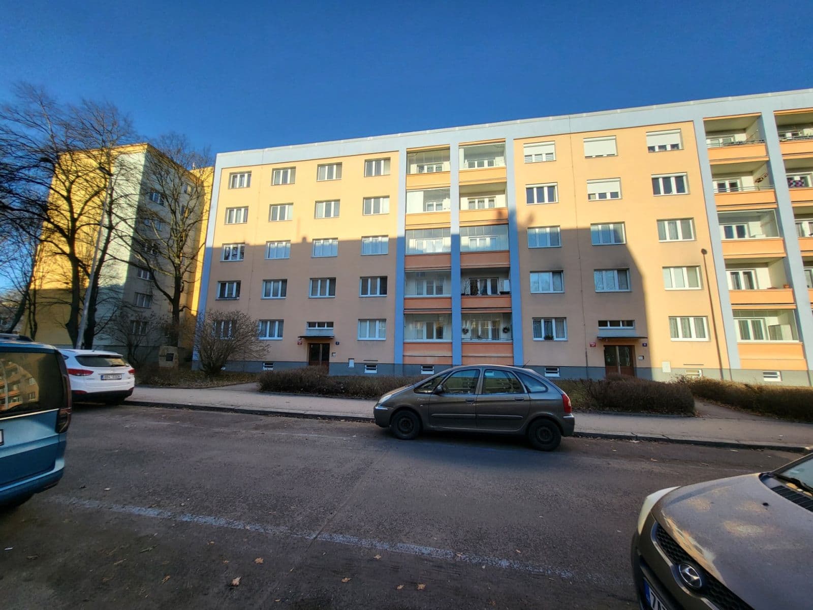Prenájom bytu 4-izbový 80 m², Nad Alejí, Praha, Praha Prenájom bytu 4-izbový 80 m², Nad Alejí, Praha, Praha
