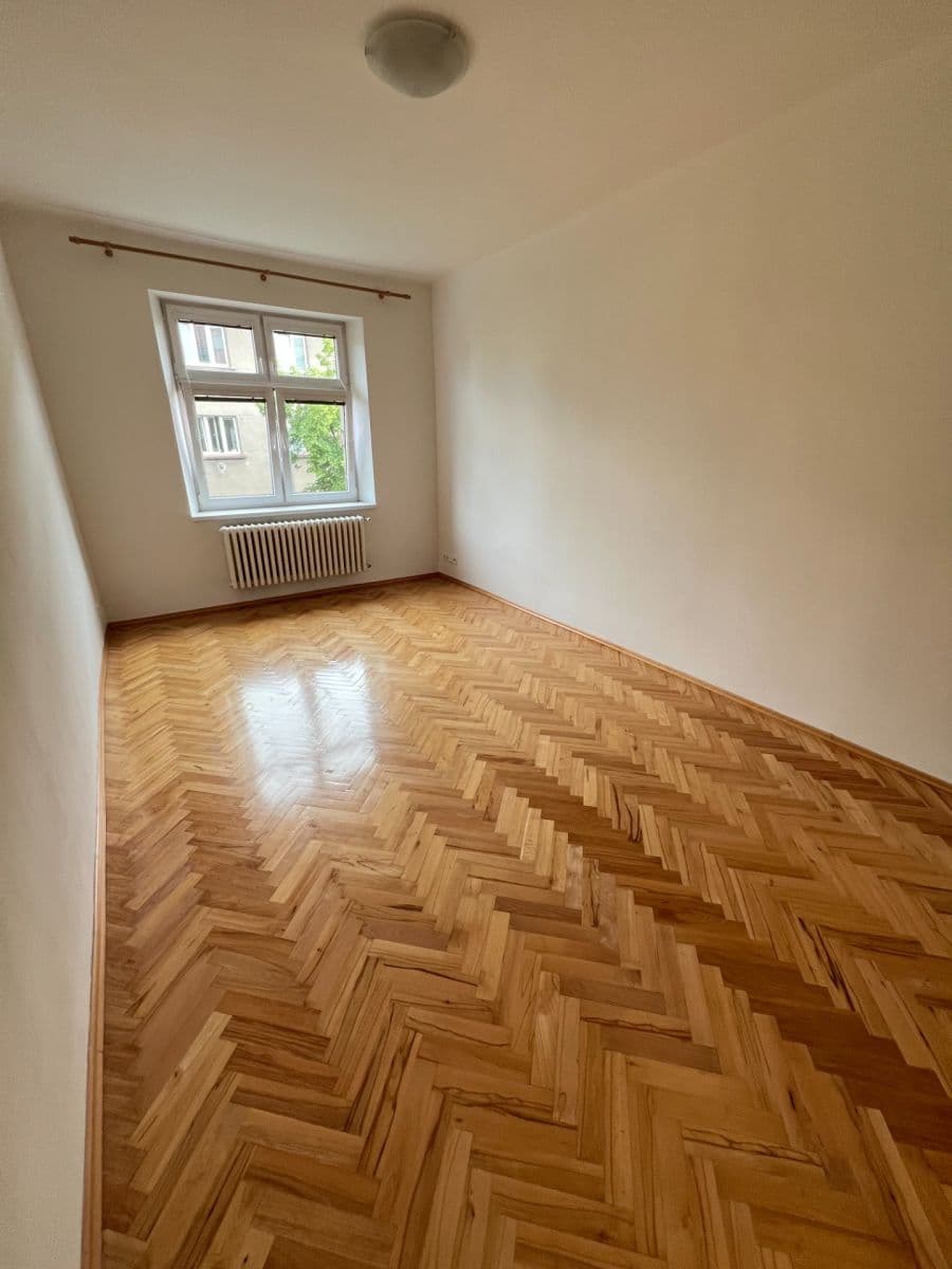 Prenájom bytu 2-izbový 73 m², Na Hroudě, Praha, Praha Prenájom bytu 2-izbový 73 m², Na Hroudě, Praha, Praha
