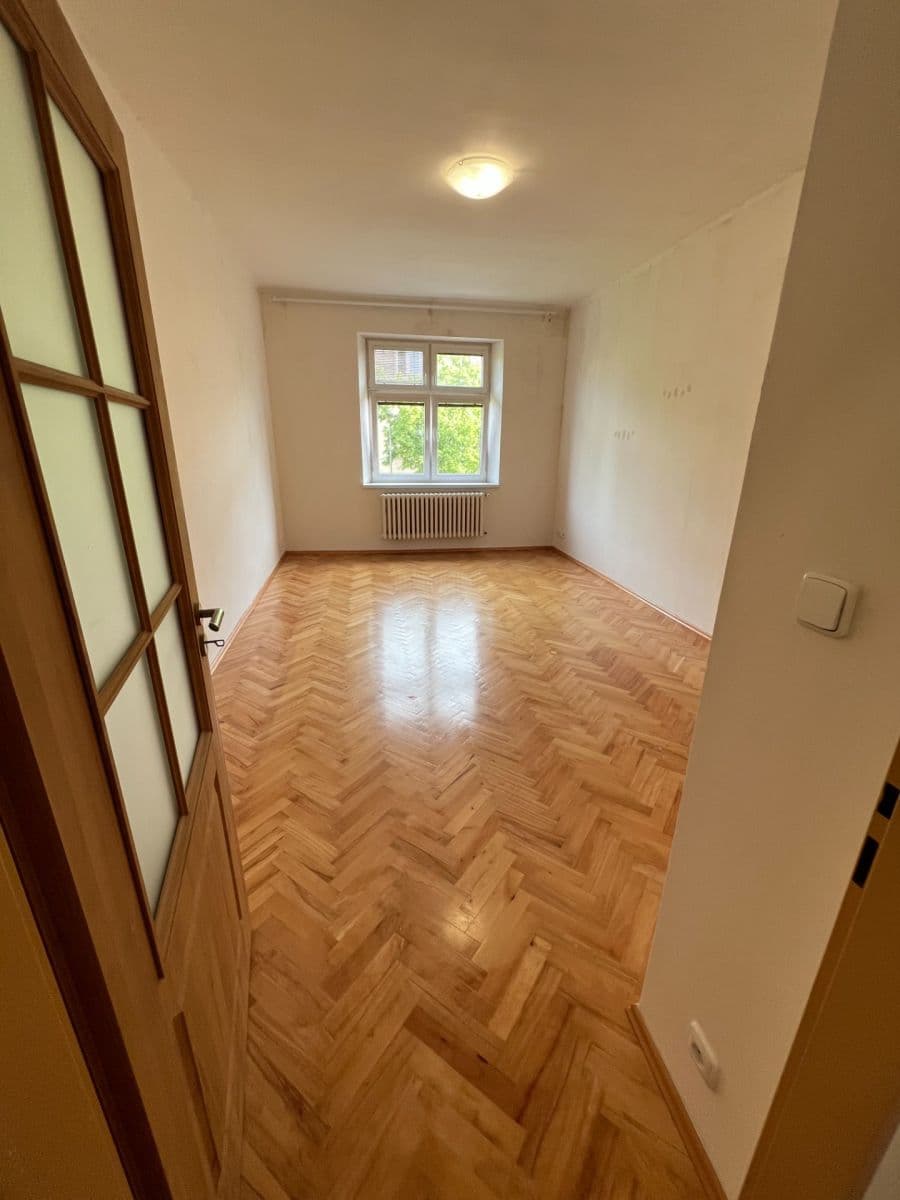 Prenájom bytu 2-izbový 73 m², Na Hroudě, Praha, Praha Prenájom bytu 2-izbový 73 m², Na Hroudě, Praha, Praha