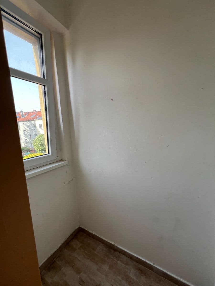 Prenájom bytu 2-izbový 73 m², Na Hroudě, Praha, Praha Prenájom bytu 2-izbový 73 m², Na Hroudě, Praha, Praha