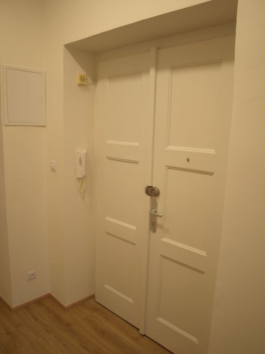 Prenájom bytu 1-izbový 48 m², Pod Školou, Praha, Praha Prenájom bytu 1-izbový 48 m², Pod Školou, Praha, Praha