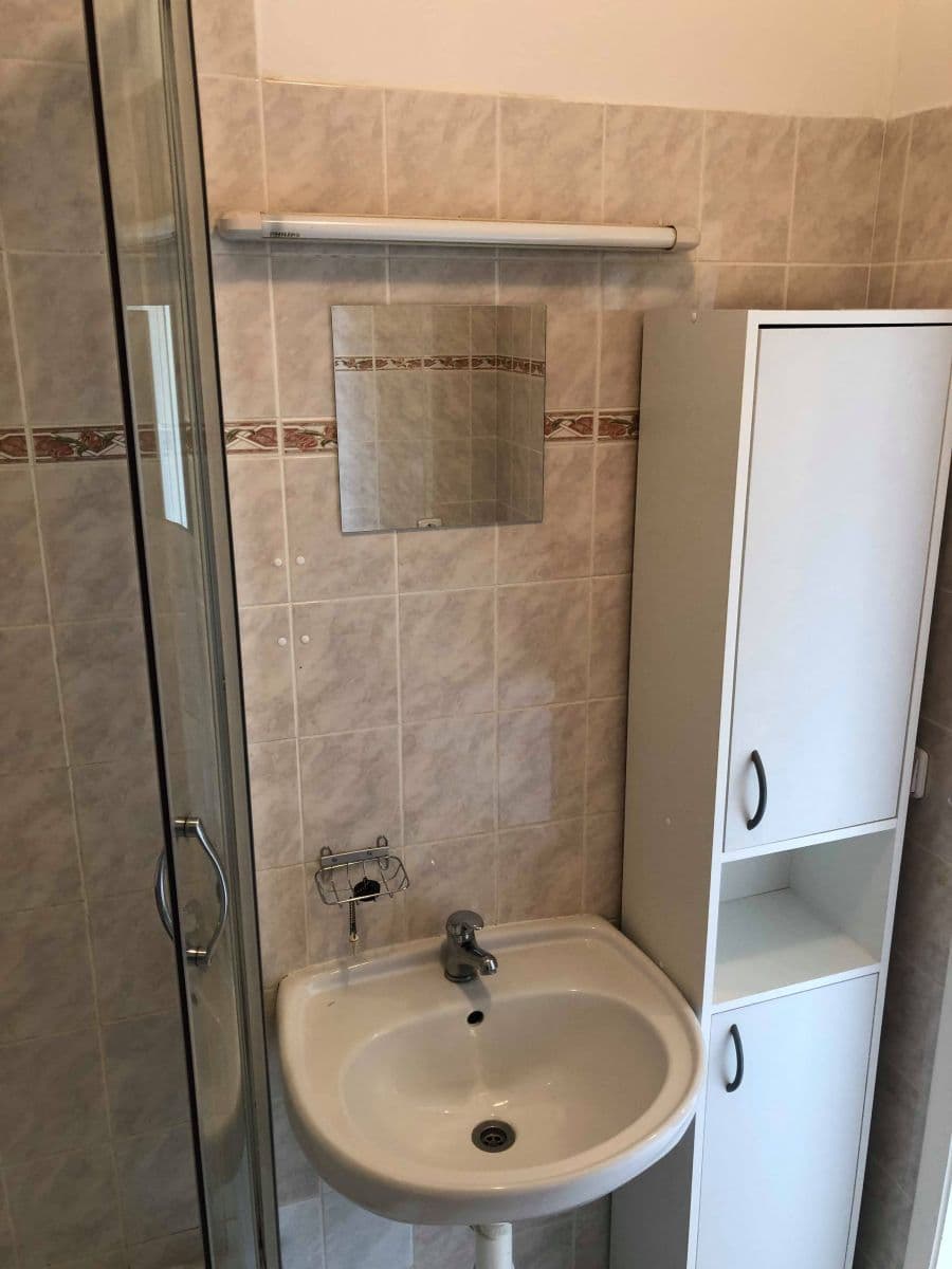 Prenájom bytu 1-izbový 31 m², Rohožnická, Praha, Praha Prenájom bytu 1-izbový 31 m², Rohožnická, Praha, Praha
