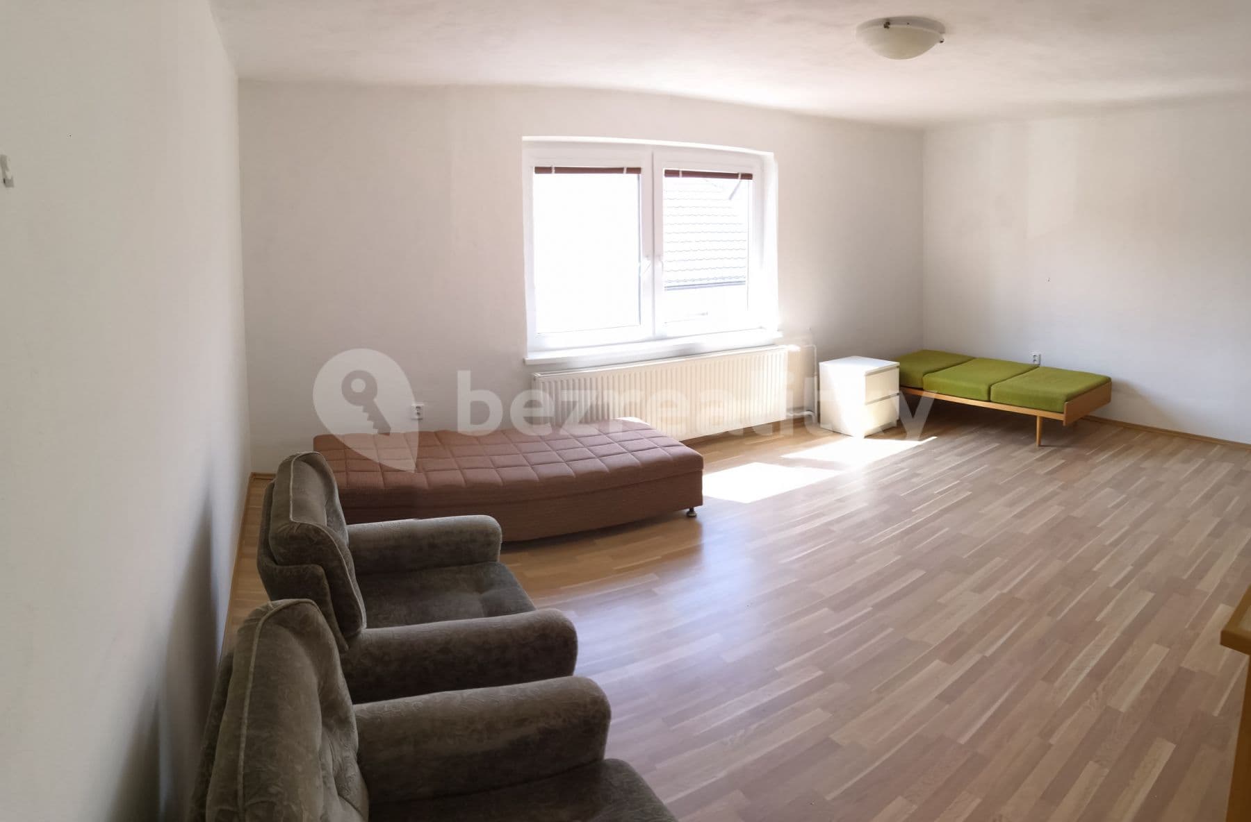 Prenájom bytu 4-izbový 104 m², U Sokolovny, Zlín, Zlínský kraj Prenájom bytu 4-izbový 104 m², U Sokolovny, Zlín, Zlínský kraj