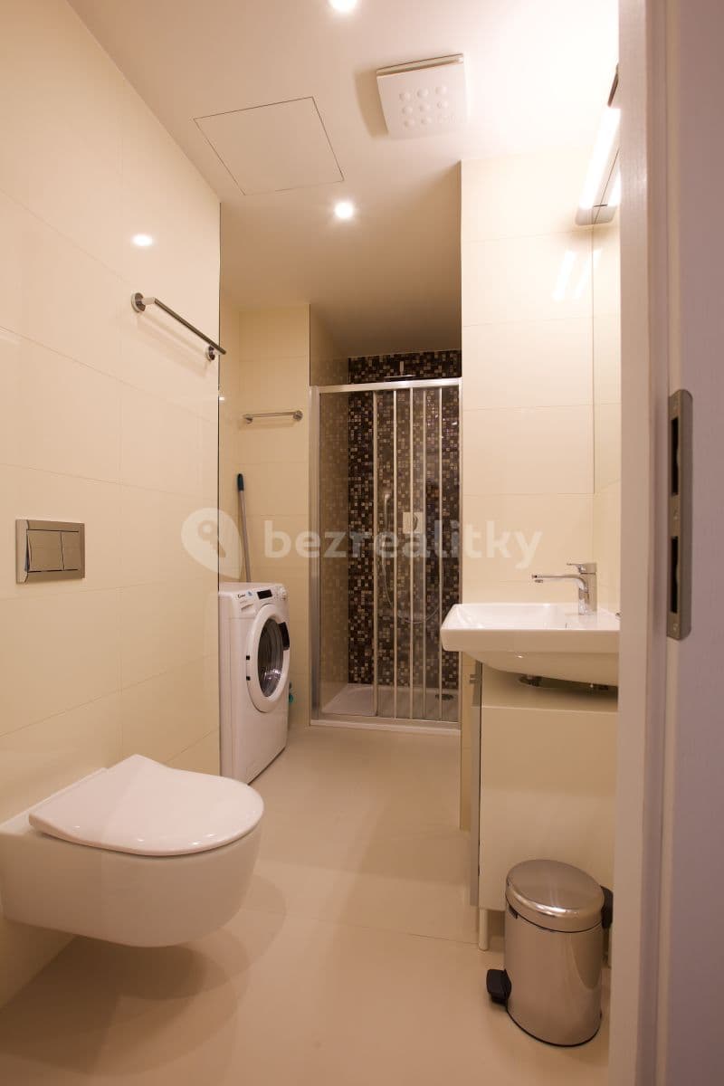 Prenájom bytu 1-izbový 24 m², Příčná, Praha, Praha Prenájom bytu 1-izbový 24 m², Příčná, Praha, Praha