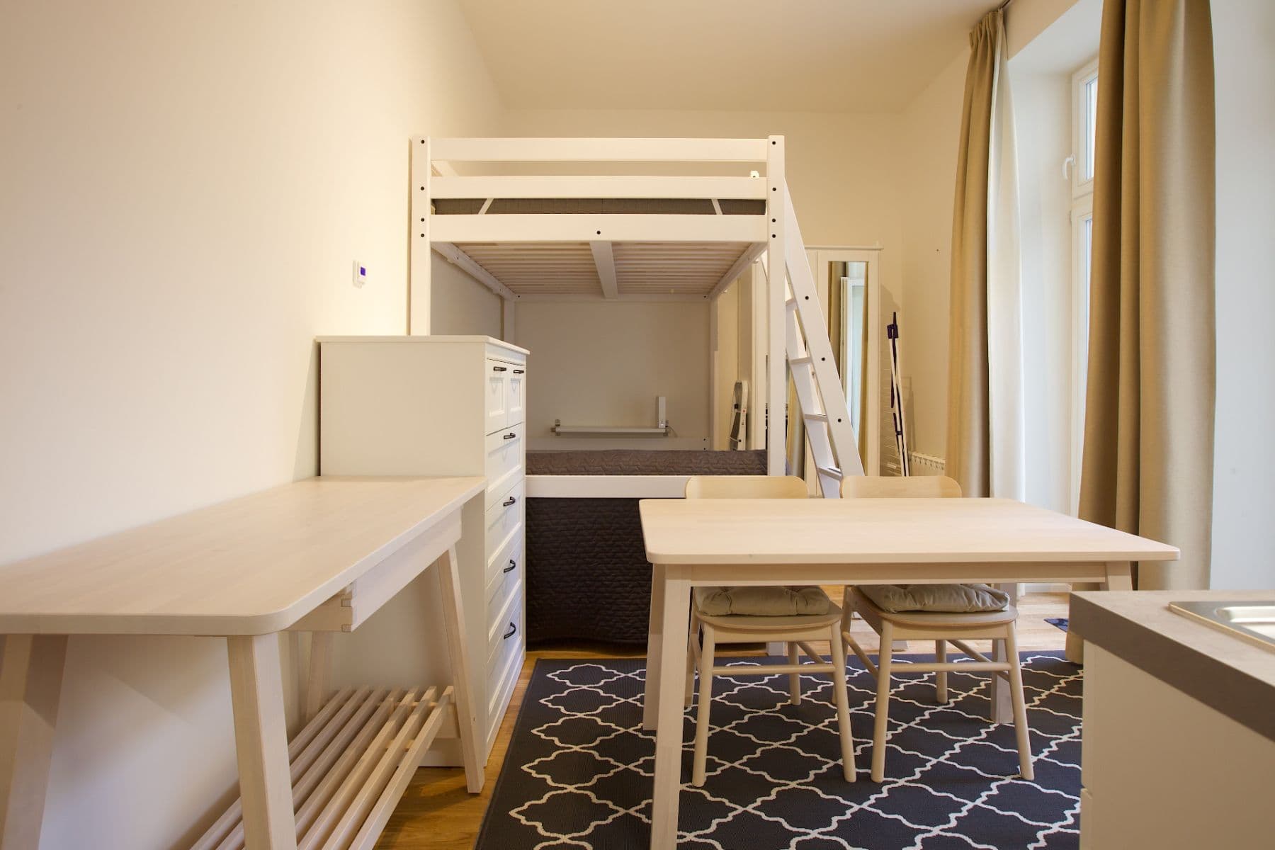 Prenájom bytu 1-izbový 27 m², Příčná, Praha, Praha Prenájom bytu 1-izbový 27 m², Příčná, Praha, Praha
