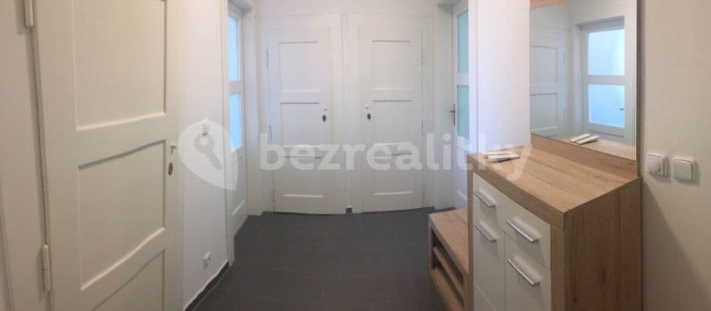 Prenájom bytu 2-izbový 60 m², Cetyňská, Praha, Praha Prenájom bytu 2-izbový 60 m², Cetyňská, Praha, Praha
