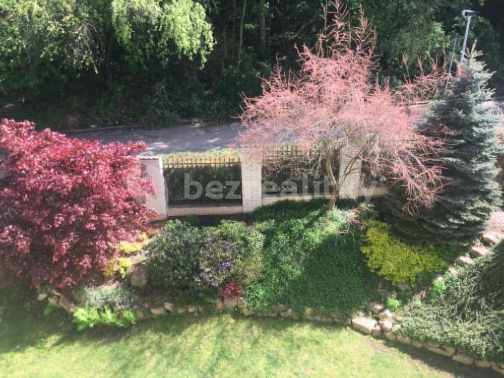 Prenájom bytu 2-izbový 60 m², Cetyňská, Praha, Praha Prenájom bytu 2-izbový 60 m², Cetyňská, Praha, Praha