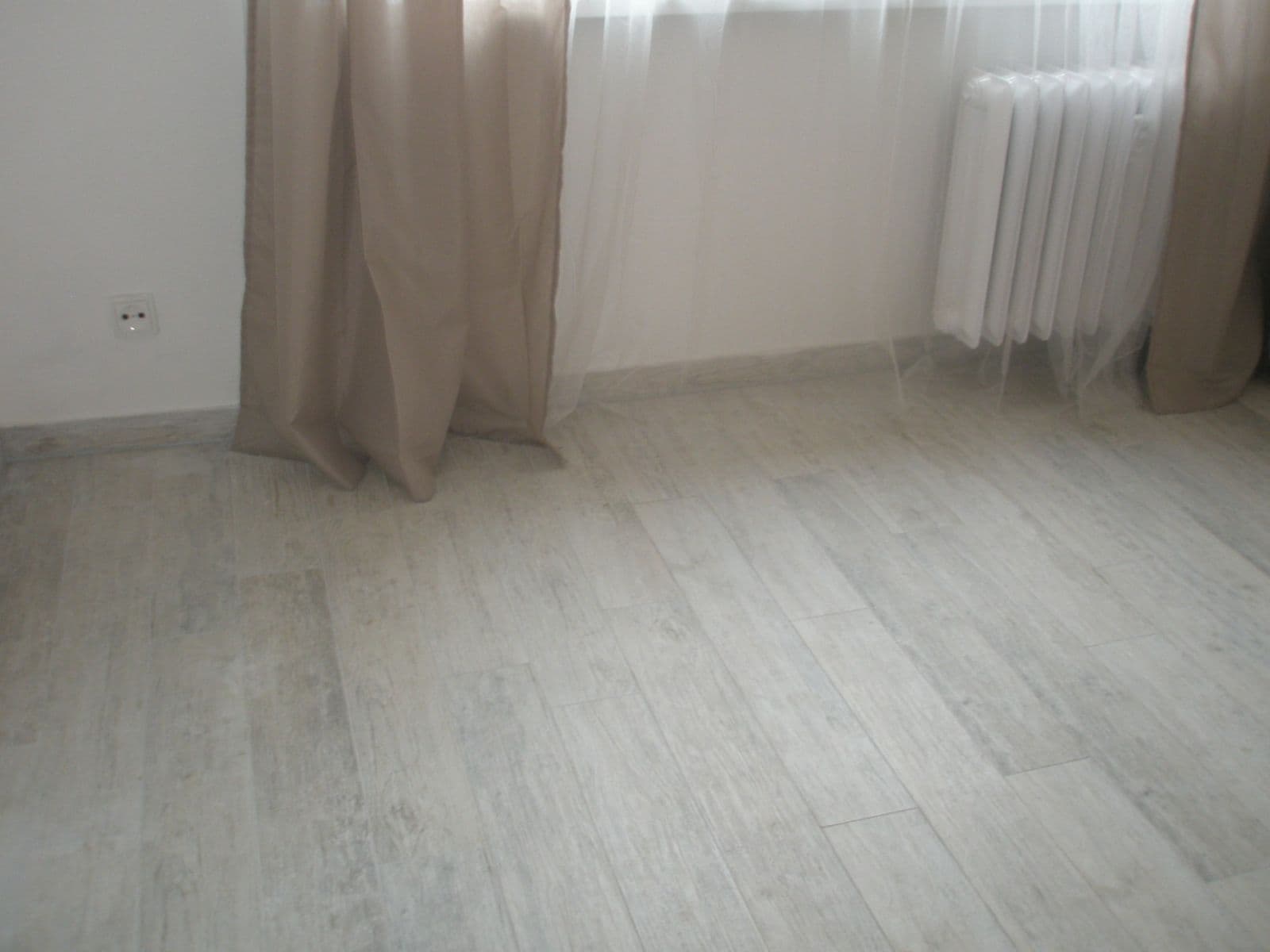 Prenájom bytu 1-izbový 22 m², Lidická, Karlovy Vary, Karlovarský kraj Prenájom bytu 1-izbový 22 m², Lidická, Karlovy Vary, Karlovarský kraj