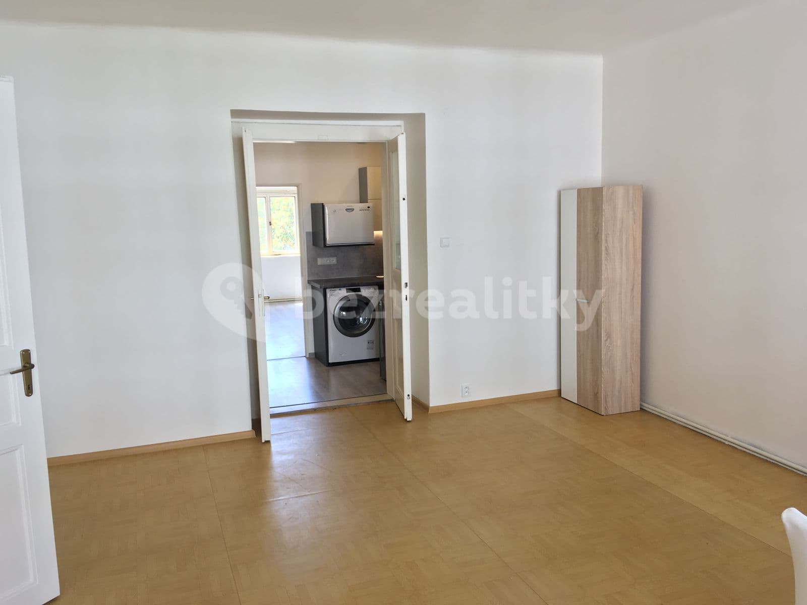 Prenájom bytu 3-izbový 81 m², Belgická, Praha, Praha Prenájom bytu 3-izbový 81 m², Belgická, Praha, Praha