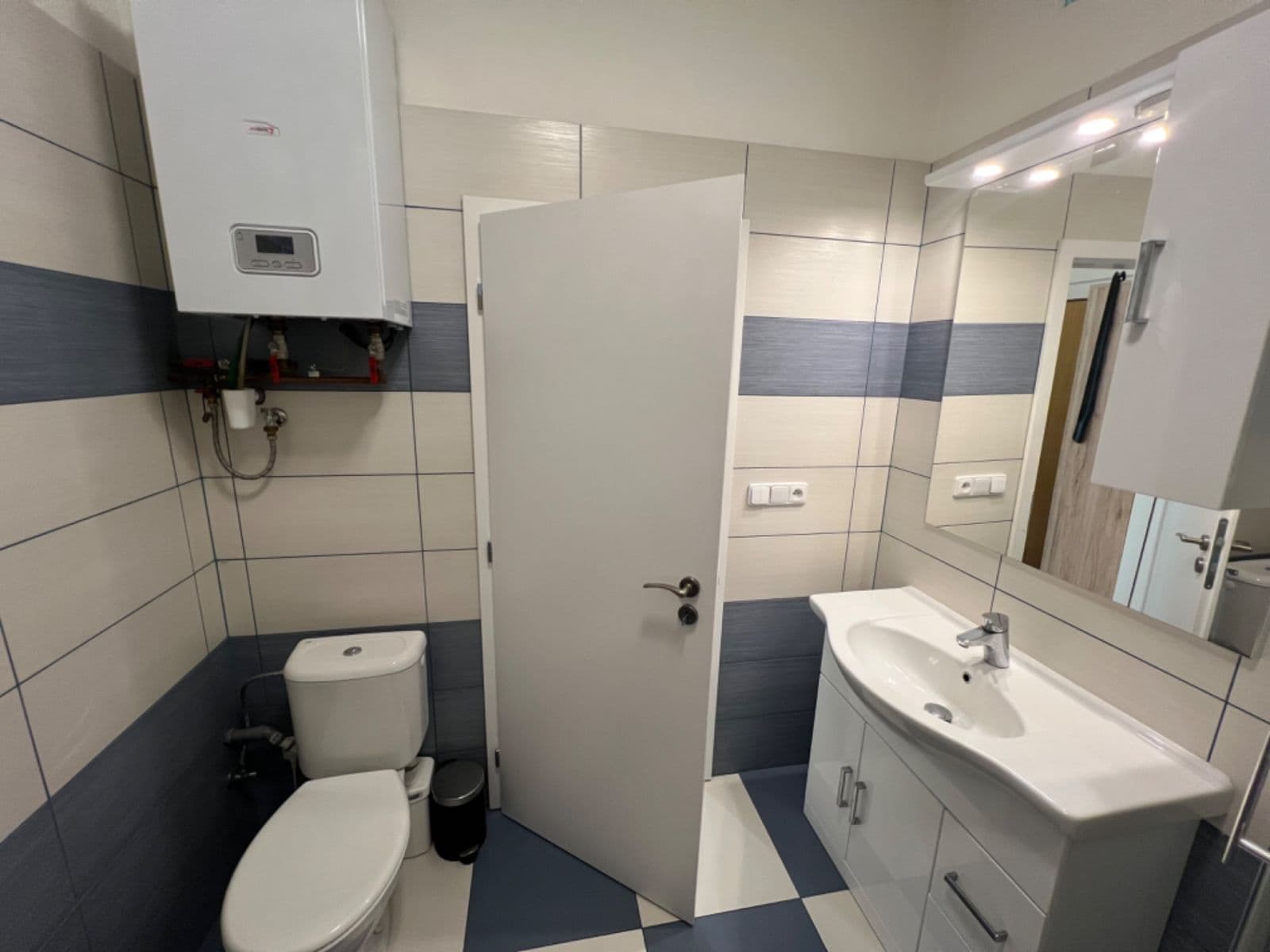 Prenájom bytu 2-izbový 55 m², Letenské náměstí, Praha, Praha Prenájom bytu 2-izbový 55 m², Letenské náměstí, Praha, Praha