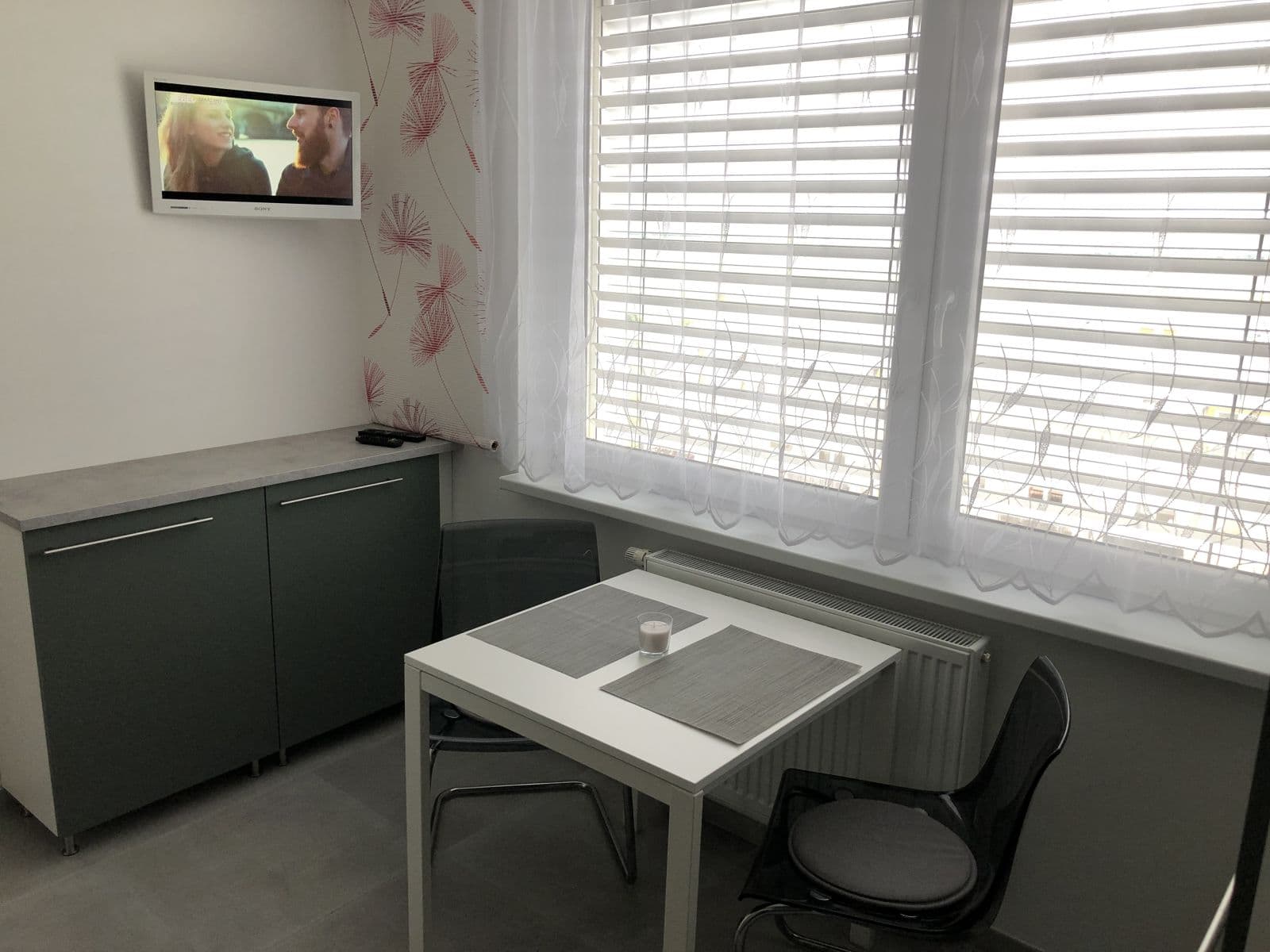 Prenájom bytu 1-izbový 36 m², Jánošíkova, Brno, Jihomoravský kraj Prenájom bytu 1-izbový 36 m², Jánošíkova, Brno, Jihomoravský kraj