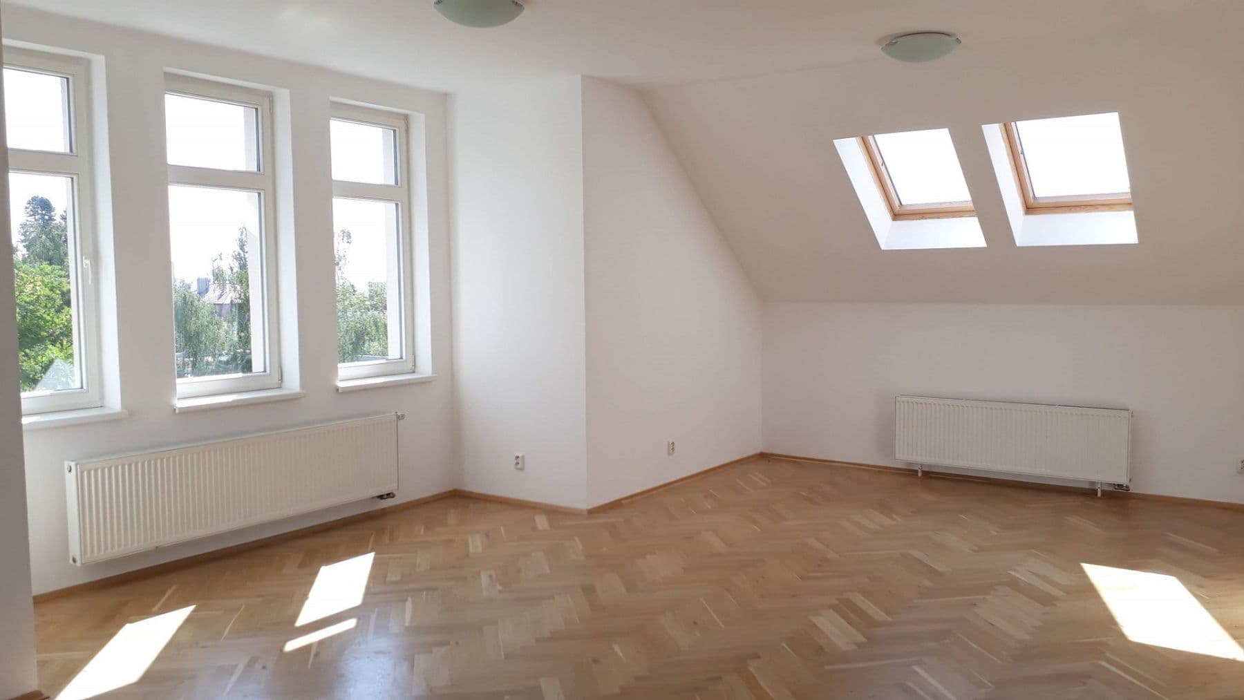 Prenájom bytu 3-izbový 104 m², Na Hanspaulce, Praha, Praha Prenájom bytu 3-izbový 104 m², Na Hanspaulce, Praha, Praha