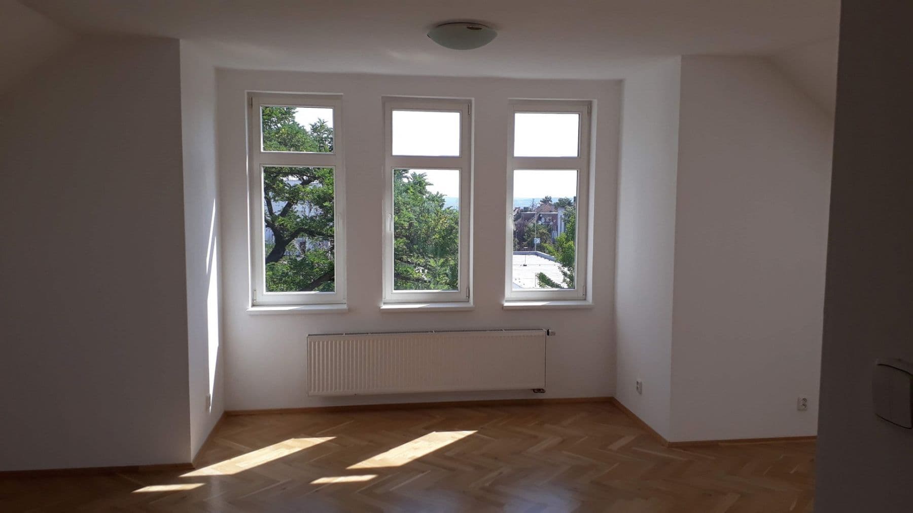 Prenájom bytu 3-izbový 104 m², Na Hanspaulce, Praha, Praha Prenájom bytu 3-izbový 104 m², Na Hanspaulce, Praha, Praha