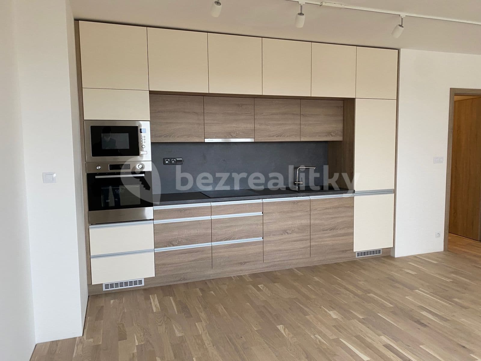 Prenájom bytu 2-izbový 62 m², Kytínská, Praha, Praha Prenájom bytu 2-izbový 62 m², Kytínská, Praha, Praha