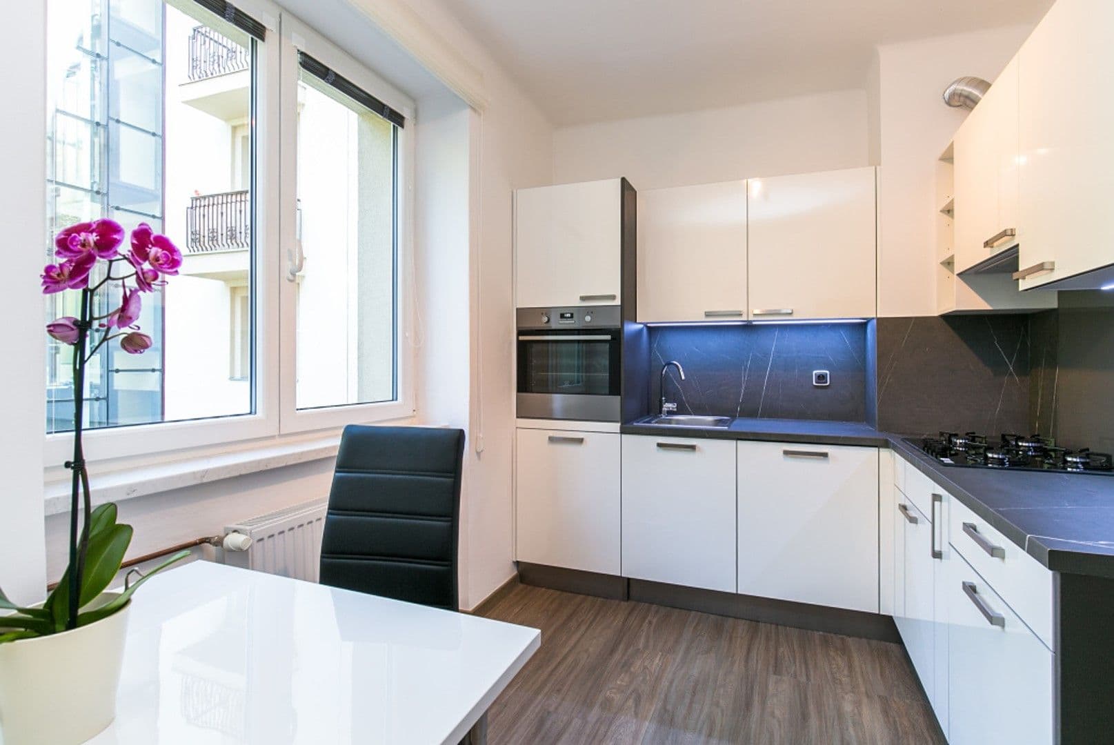 Prenájom bytu 2-izbový 61 m², Kladenská, Praha, Praha Prenájom bytu 2-izbový 61 m², Kladenská, Praha, Praha