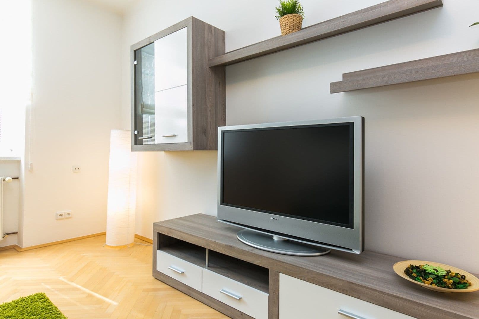 Prenájom bytu 2-izbový 61 m², Kladenská, Praha, Praha Prenájom bytu 2-izbový 61 m², Kladenská, Praha, Praha