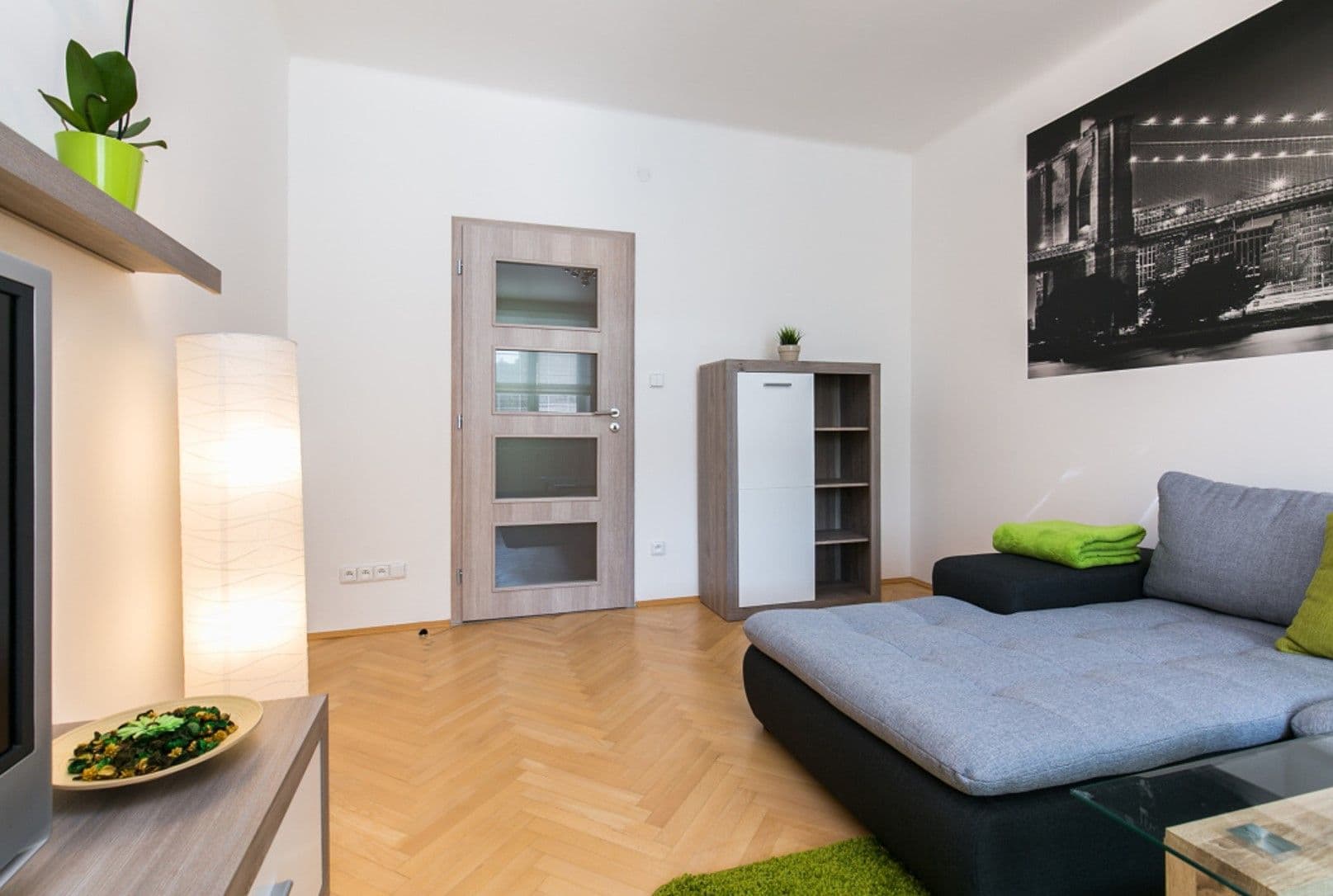 Prenájom bytu 2-izbový 61 m², Kladenská, Praha, Praha Prenájom bytu 2-izbový 61 m², Kladenská, Praha, Praha