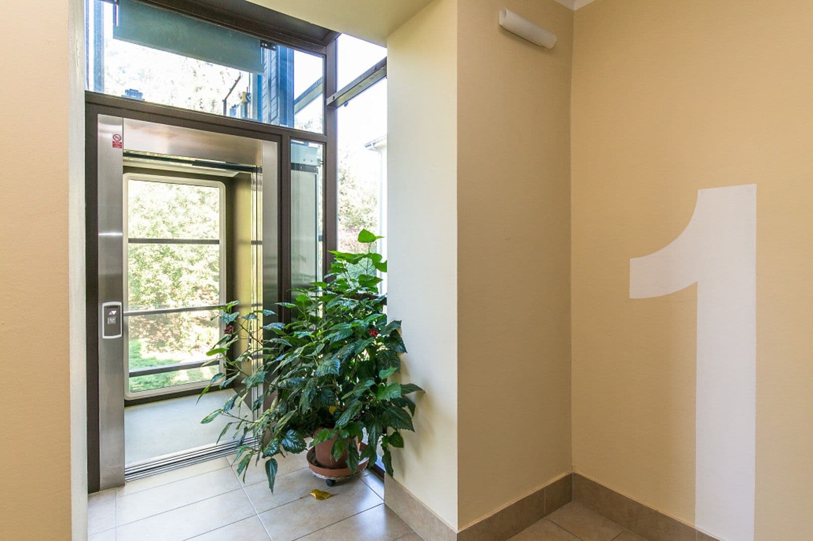 Prenájom bytu 2-izbový 61 m², Kladenská, Praha, Praha Prenájom bytu 2-izbový 61 m², Kladenská, Praha, Praha