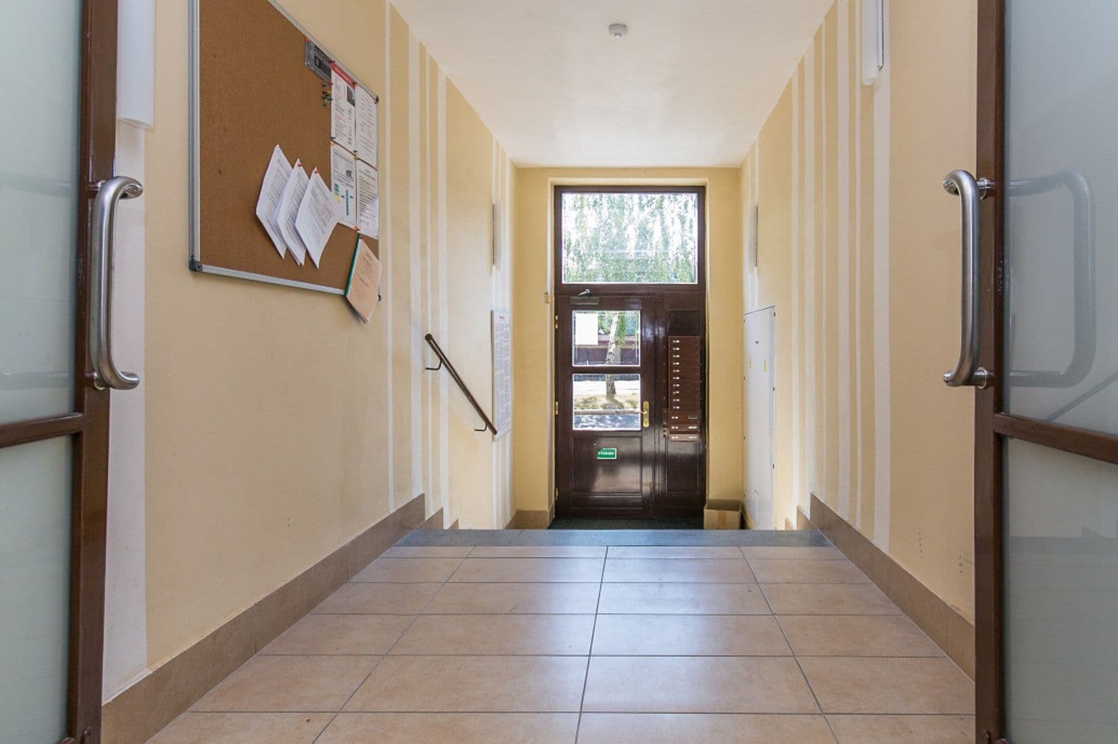 Prenájom bytu 2-izbový 61 m², Kladenská, Praha, Praha Prenájom bytu 2-izbový 61 m², Kladenská, Praha, Praha