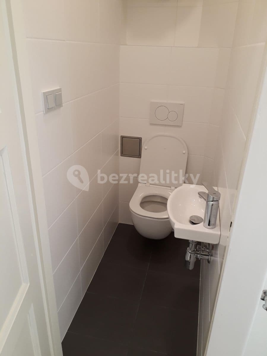 Prenájom bytu 1-izbový 22 m², Na Výtoni, Praha, Praha Prenájom bytu 1-izbový 22 m², Na Výtoni, Praha, Praha