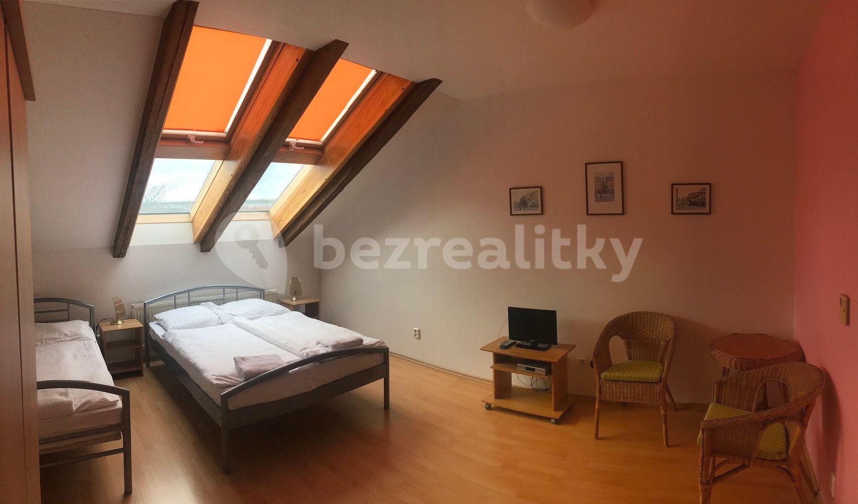 Prenájom bytu 1-izbový 42 m², Na Ostrůvku, Praha, Praha
