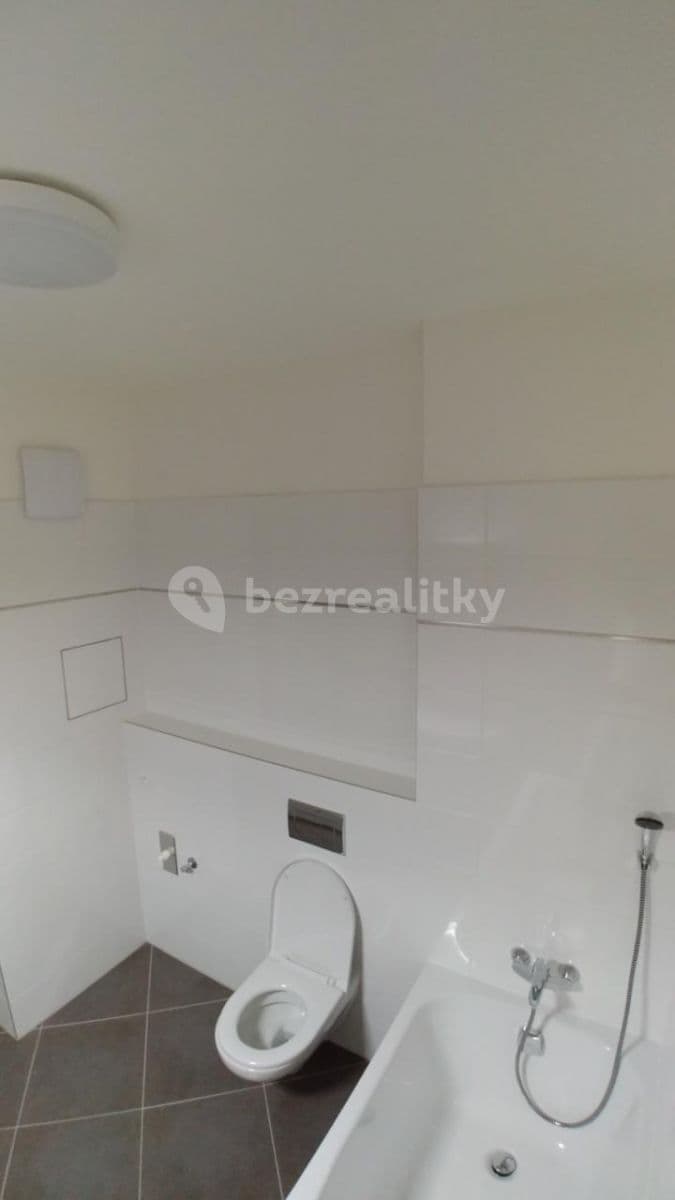 Prenájom bytu 2-izbový 62 m², Modenská, Praha, Praha Prenájom bytu 2-izbový 62 m², Modenská, Praha, Praha