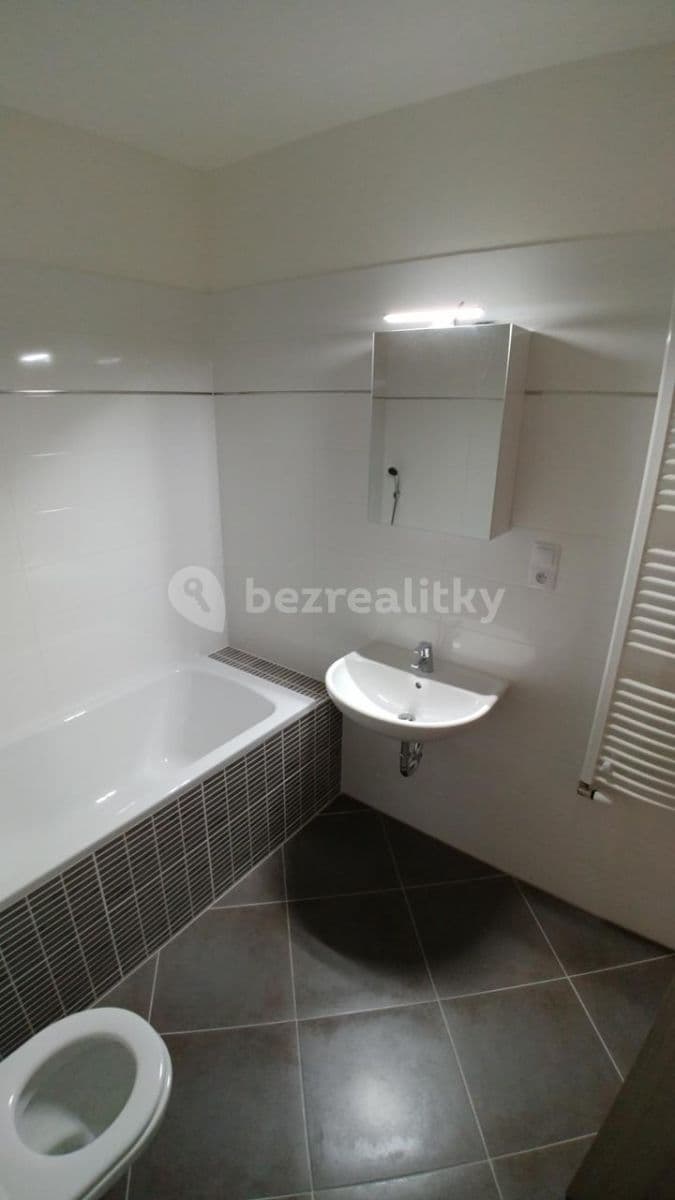 Prenájom bytu 2-izbový 62 m², Modenská, Praha, Praha Prenájom bytu 2-izbový 62 m², Modenská, Praha, Praha