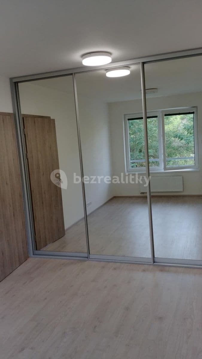 Prenájom bytu 2-izbový 62 m², Modenská, Praha, Praha Prenájom bytu 2-izbový 62 m², Modenská, Praha, Praha